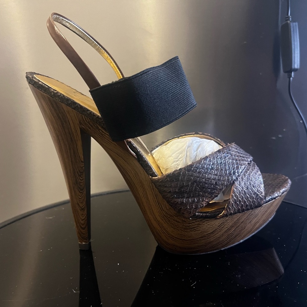 Jessica Simpson Black and Brown Heels with Stiletto